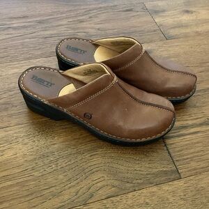 *LIKE NEW* B.O.C. Born Concepts open back clogs, brown leather, size 8